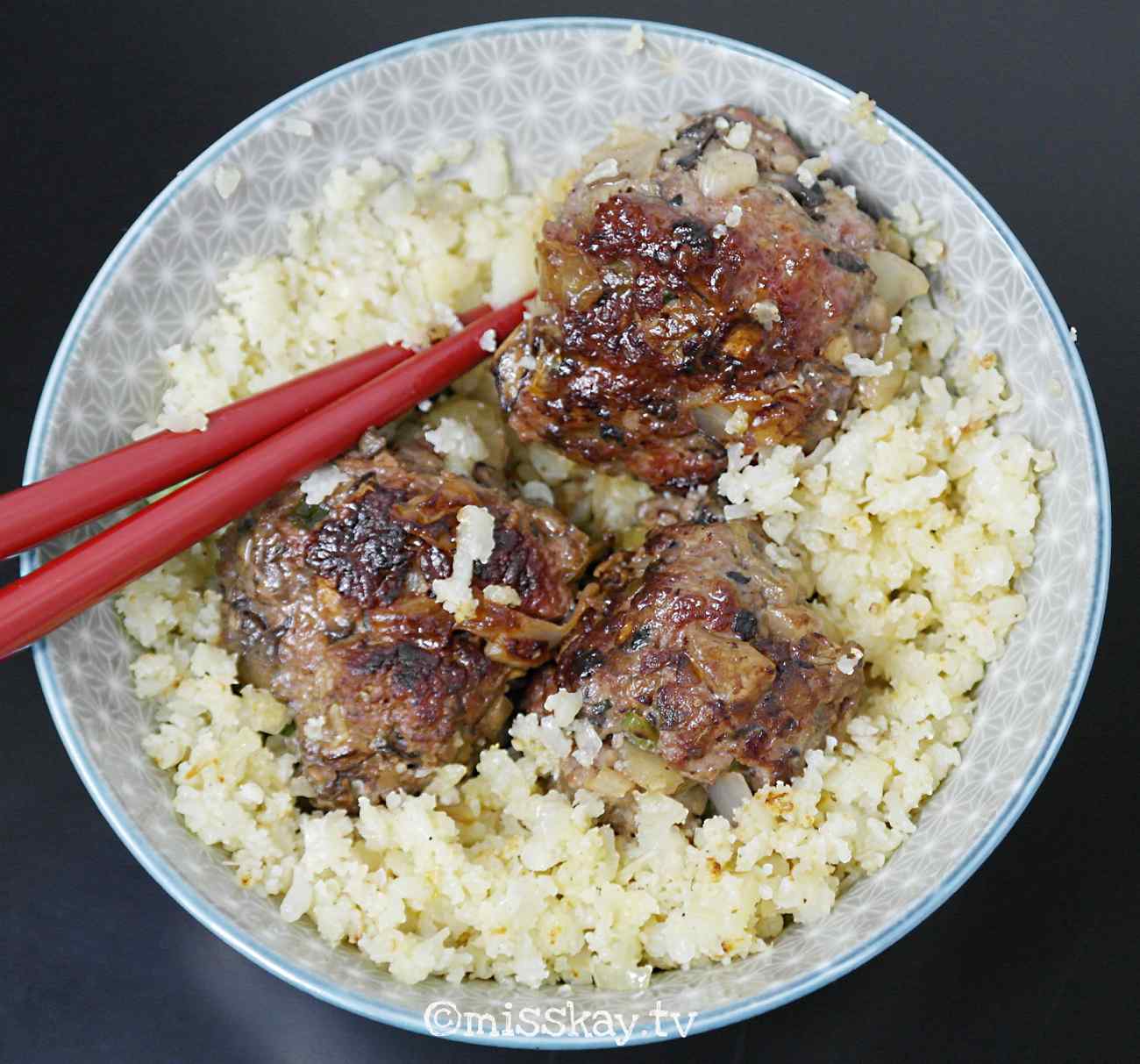 Japanische Gyoza-Bällchen mit gebratenem &amp;quot;Reis&amp;quot; (Low Carb/Paleo ...